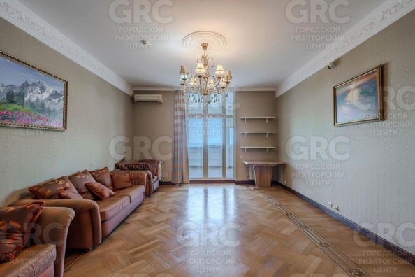 
  Продается 4-комн. квартира, 182 м², Войкова ул, д. 35
. Фото 6.