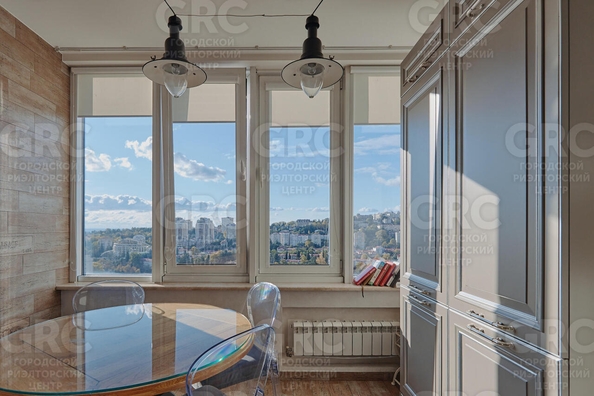 
  Продается 4-комн. квартира, 155 м², Юных Ленинцев ул, д. 10
. Фото 10.