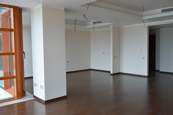 
  Продается 1-комн. квартира, 121 м², Революции пр-кт, д. 3
. Фото 7.