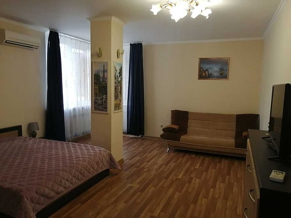 
  Продается 1-комн. квартира, 69 м², Ленина ул, д. 195
. Фото 3.