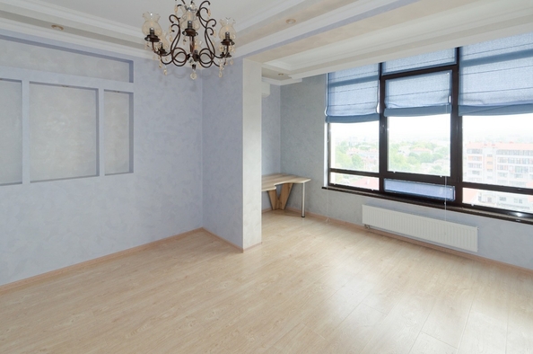 
  Продается 3-комн. квартира, 106 м², Шевченко ул, д. 65
. Фото 8.