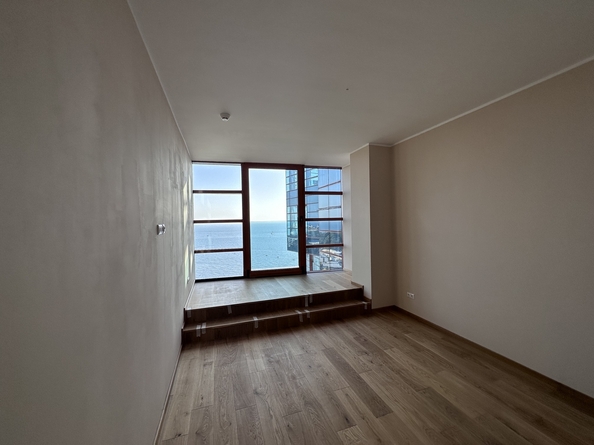 
  Продается 3-комн. квартира, 144 м², Революции пр-кт, д. 3
. Фото 1.