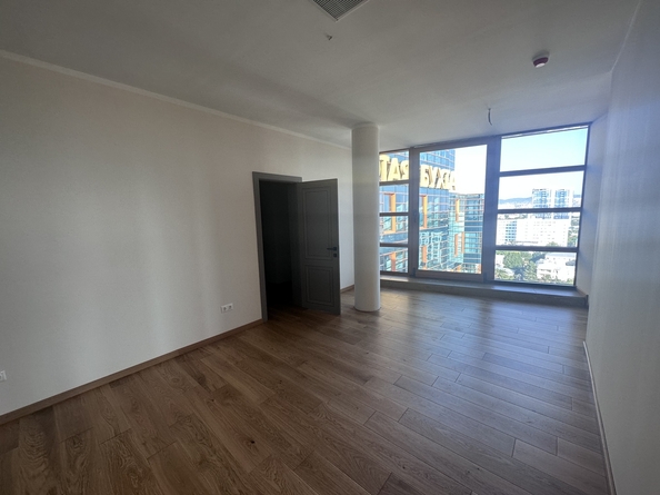 
  Продается 2-комн. квартира, 173 м², Революции пр-кт, д. 3
. Фото 12.