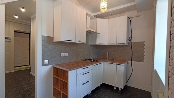 
  Продается 1-комн. квартира, 30 м², Крымская ул, д. 81
. Фото 3.