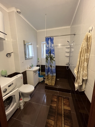 
  Продается 1-комн. квартира, 46 м², Комарова ул
. Фото 3.