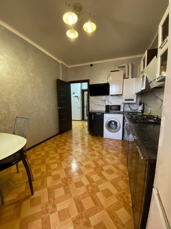 
  Продается 1-комн. квартира, 42 м², Парковая ул, д. 60к2
. Фото 3.