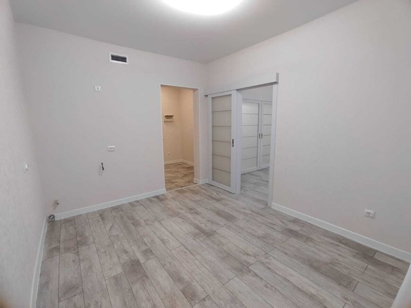
  Продается 1-комн. квартира, 42 м², Владимирская ул, д. 142
. Фото 5.