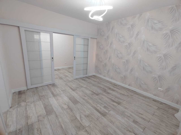 
  Продается 1-комн. квартира, 42 м², Владимирская ул, д. 142
. Фото 6.