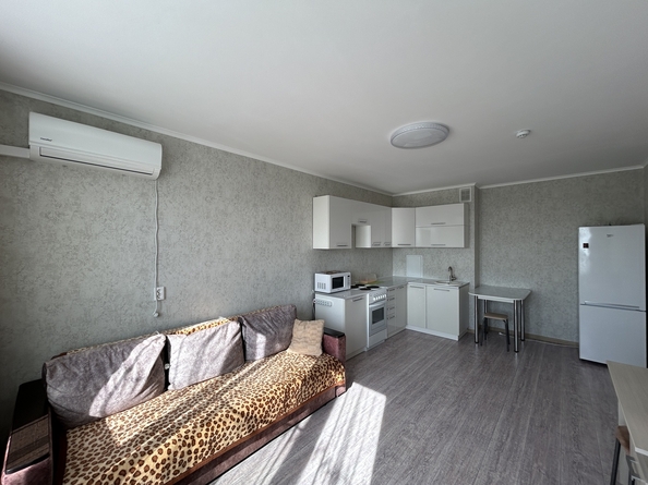 
  Продается 1-комн. квартира, 39 м², Ленина ул, д. 233
. Фото 3.