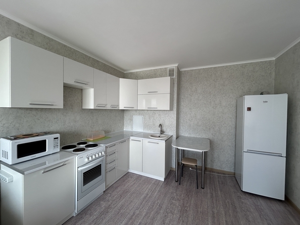 
  Продается 1-комн. квартира, 39 м², Ленина ул, д. 233
. Фото 4.