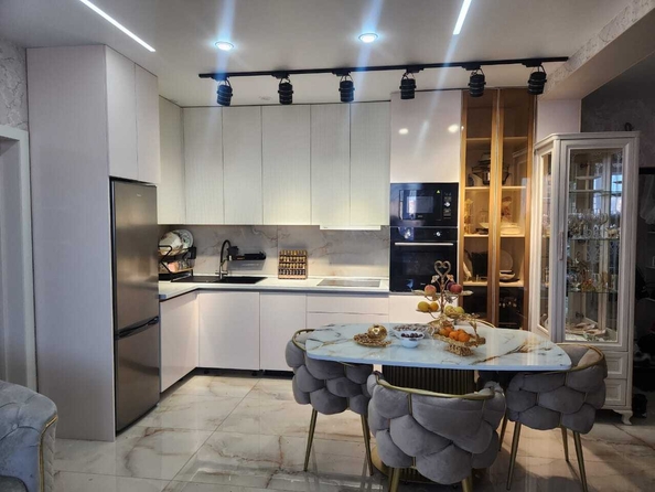 
  Продается 2-комн. квартира, 82 м², Владимирская ул, д. 144
. Фото 24.