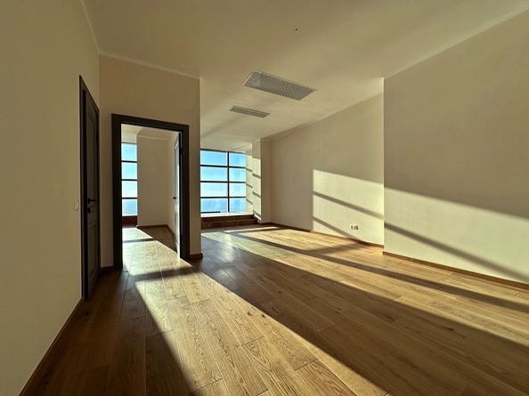 
  Продается 1-комн. квартира, 63 м², Революции пр-кт, д. 3
. Фото 1.