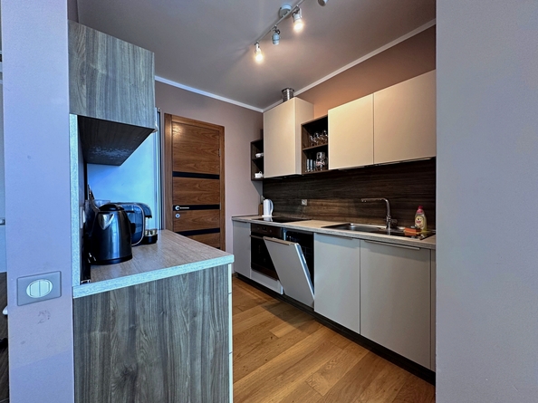 
  Продается 2-комн. квартира, 81 м², Революции пр-кт, д. 3
. Фото 13.