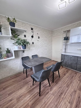 
  Продается 2-комн. квартира, 62 м², Ленина ул, д. 192
. Фото 5.