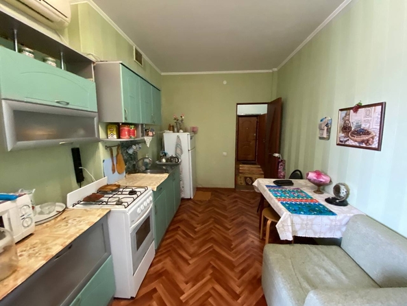 
  Продается 1-комн. квартира, 50 м², Ленина ул, д. 183
. Фото 2.