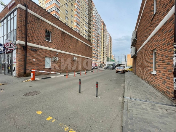 
  Продается 3-комн. квартира, 77.2 м², Цезаря Куникова ул
. Фото 19.