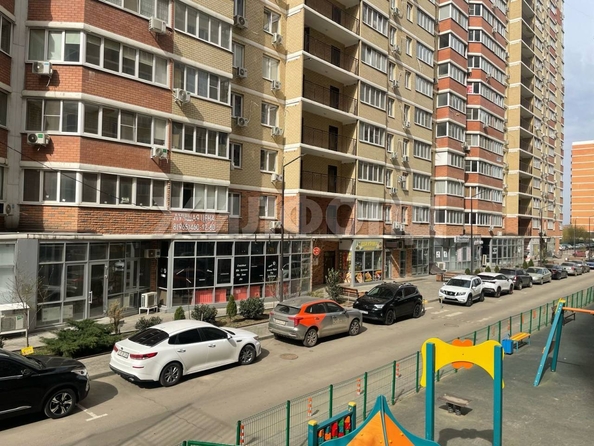 
  Продается 3-комн. квартира, 77.2 м², Цезаря Куникова ул
. Фото 20.