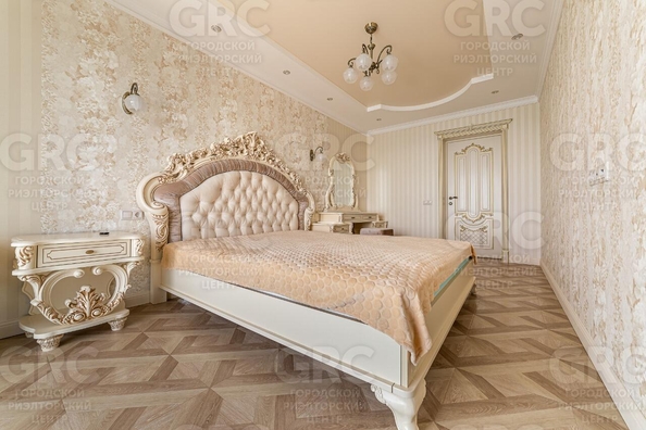 
  Продается 3-комн. квартира, 128 м², Черноморская ул, д. 10
. Фото 9.