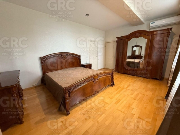 
  Продается 3-комн. квартира, 139 м², Калужская ул, д. 40
. Фото 5.