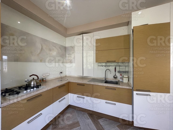 
  Продается 4-комн. квартира, 120 м², Кубанская ул, д. 3
. Фото 15.