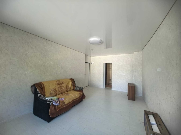 
  Продается 1-комн. квартира, 27 м², Ленинградская ул, д. 56
. Фото 2.