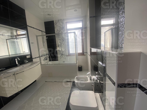 
  Продается дом, 200 м², Сочи
. Фото 14.