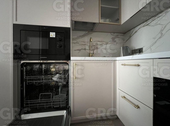 
  Продается 2-комн. квартира, 35 м², Трунова пер, д. 6
. Фото 7.