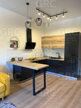 
  Продается 2-комн. квартира, 70 м², Есауленко ул, д. 4/6
. Фото 1.