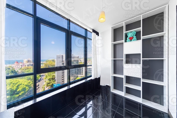 
  Продается 2-комн. квартира, 101 м², Войкова ул, д. 21
. Фото 7.