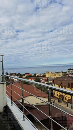 
  Продается 1-комн. квартира, 42.3 м², Декабристов ул, д. 167
. Фото 2.