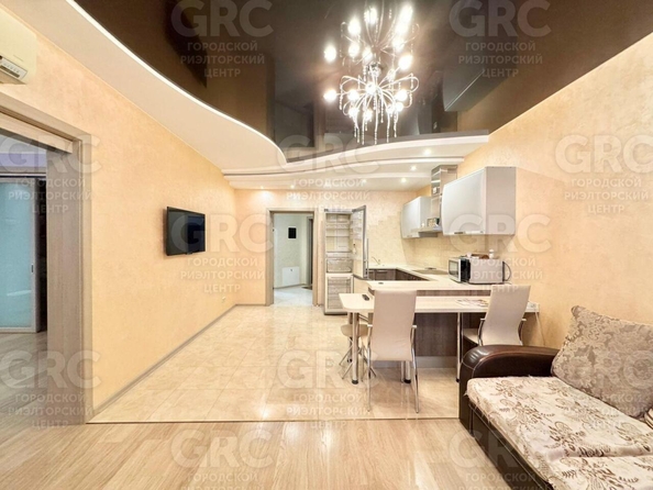 
  Продается 2-комн. квартира, 67 м², Роз ул, д. 52
. Фото 2.