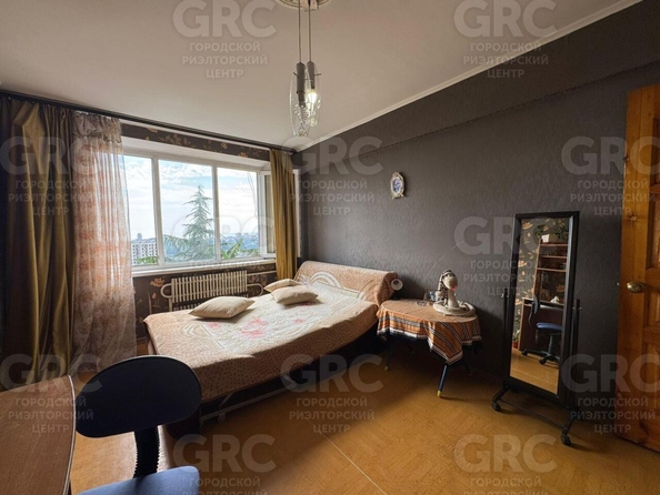 
  Продается 3-комн. квартира, 65.7 м², Вишневая ул, д. 24
. Фото 3.