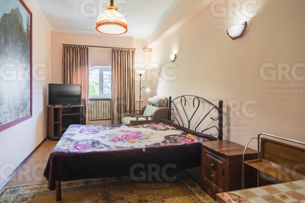 
  Продается 4-комн. квартира, 175.7 м², Комсомольская ул, д. 29
. Фото 10.
