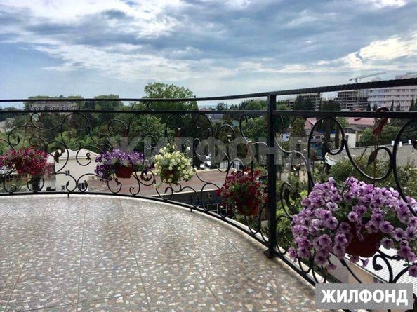 
   Продам 2-комнатную, 74 м², Демократическая ул, 34

. Фото 15.
