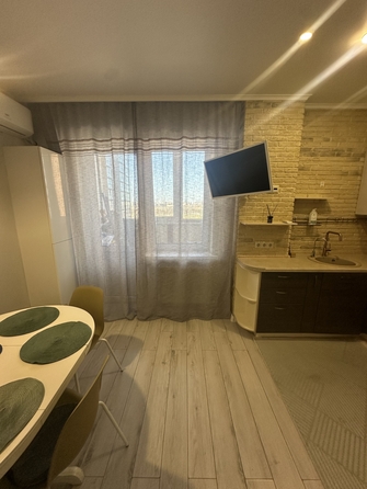 
  Продам 2-комн. квартиру 64.4 м². Фото 10.
