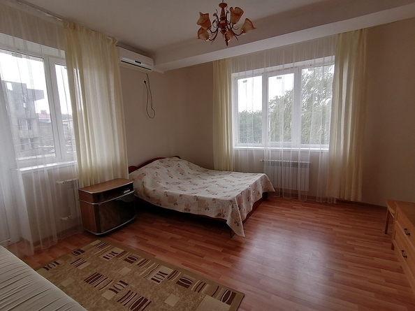 
   Продам 2-комнатную, 65 м², Толстого ул, 85/23

. Фото 22.