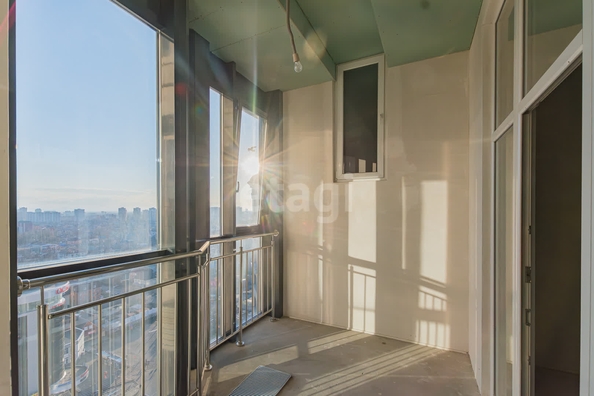 
  Продается 3-комн. квартира 122.3 м², в ЖК Девелопмент-Плаза. Фото 21.
