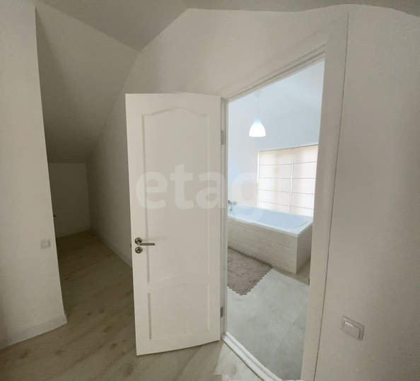 
  Продается 4-комн. квартира 200 м². Фото 3.