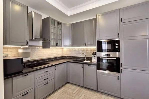 
  Продается 3-комн. квартира 180 м². Фото 7.