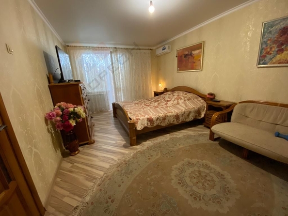 
   Продам 3-комнатную, 81 м², Академика Лукьяненко П.П. ул, 105

. Фото 3.