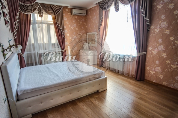 
   Продам 2-комнатную, 76 м², Вишневая ул, 25

. Фото 1.