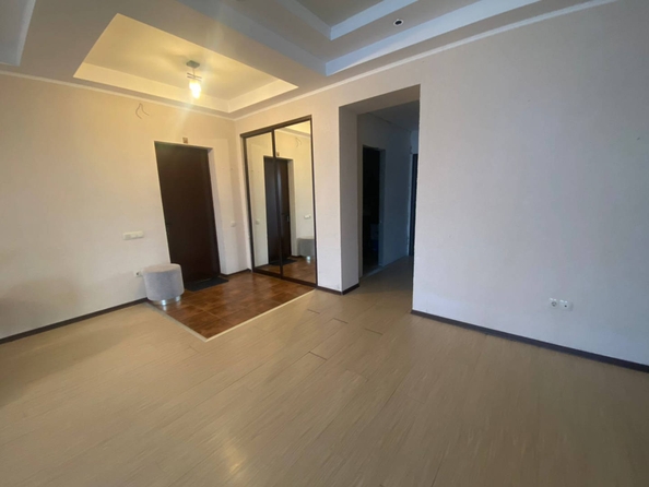 
   Продам 3-комнатную, 138 м², Туапсинская ул, 9/2

. Фото 9.