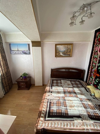 
   Продам 2-комнатную, 56 м², Гончарова ул, 7

. Фото 3.