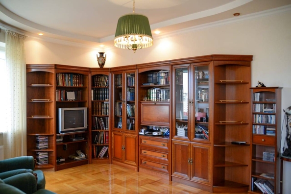 
   Продам 4-комнатную, 180 м², Карбышева пер, 5

. Фото 7.