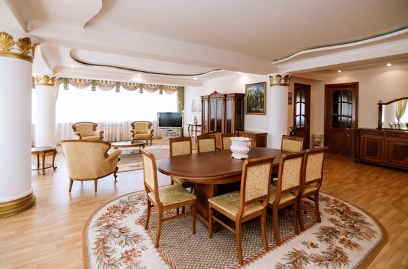 
   Продам 3-комнатную, 178 м², Карбышева пер, 5

. Фото 1.