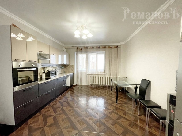 
   Продам 3-комнатную, 140 м², Ломоносова ул, 45

. Фото 1.