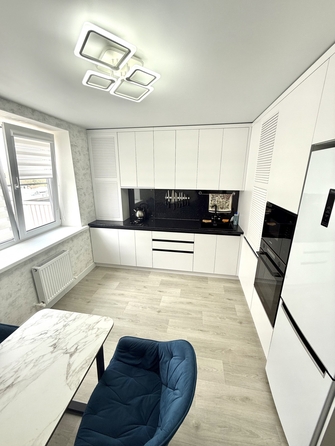 
   Продам 1-комнатную, 42 м², Булгакова ул, 23

. Фото 2.