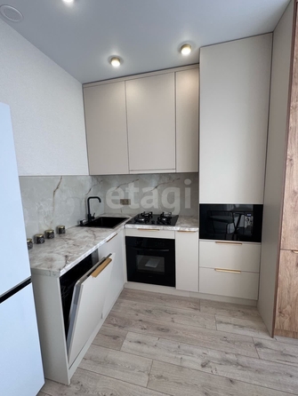 
  Продается 1-комн. квартира, 35 м², Тухачевского ул, д. 33к2
. Фото 3.