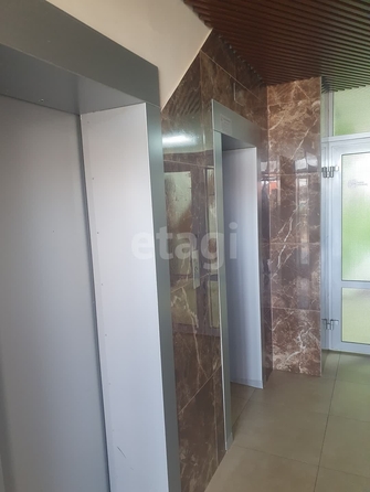 
  Продается 2-комн. квартира, 56 м², Южный обход ул, д. 1/1
. Фото 20.