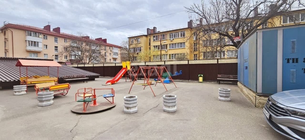 
   Продам 1-комнатную, 64.5 м², Дзержинского ул, 140

. Фото 26.